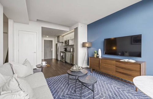 Bluemont Hotel | 2 Units | Arlington Getaway | Kitchen & Rooftop Pool | Ideal for Weekend Getaway