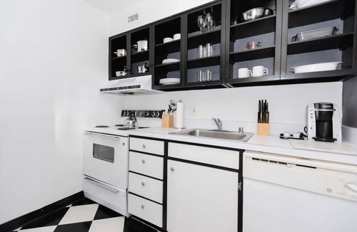 West End Apartment | 2 Units | Washington DC Loft Stay | Pet-Friendly | Near Kennedy Center & Dining