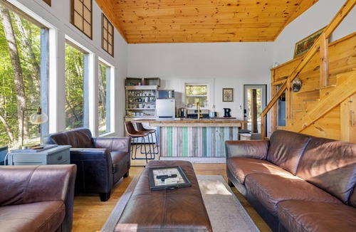 Mountain City Cabin | 20-Acre Cabin Hot Tub + Fire Pit 6 Min to Dtwn Clayton Black Rock Mt