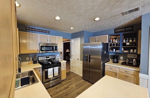 Stone Mountain House | 20 Mins ATL FIFA World Cup, 10 Mins to Train, Sleeps 8-Guests