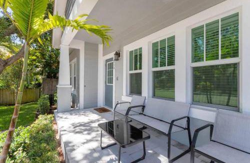 Parrot Cove House | 200 m² House ∙ 4 bedrooms ∙ 8 guests