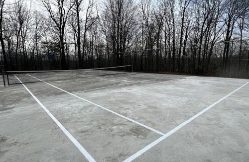 Goodlettsville Apartment | 2000 sq ft with pool on 50 acres, near airport
