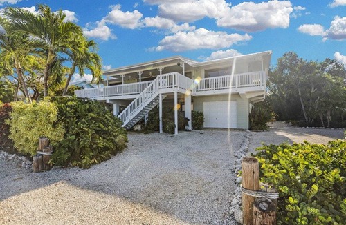 Venetian Shores House | 204 m² House ∙ 3 bedrooms ∙ 8 guests