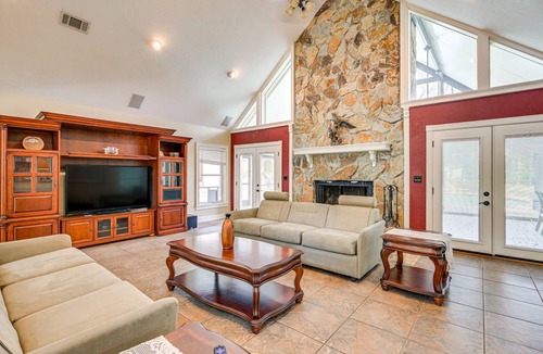 Lutz House | 215 m² House ∙ 3 bedrooms ∙ 13 guests
