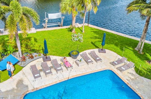 17th Street Causeway House | 218 m² House ∙ 4 bedrooms ∙ 12 guests