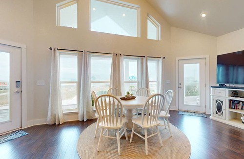 Surf Side Shores House | 218 m² House ∙ 6 bedrooms ∙ 12 guests
