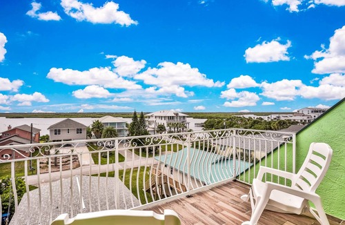 Bethune Beach House | 232 m² House ∙ 3 bedrooms ∙ 8 guests