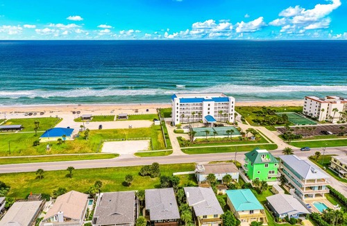 Bethune Beach House | 232 m² House ∙ 3 bedrooms ∙ 8 guests