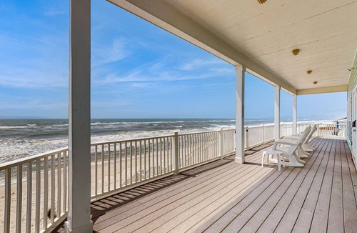 Surf Side Shores House | 232 m² House ∙ 5 bedrooms ∙ 14 guests