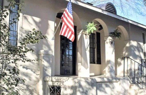 Montgomery House | 247 m² House ∙ 1 bedroom ∙ 14 guests