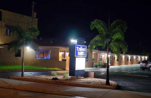 Riviera Beach Hotel | 25 m² Motel ∙ 4 guests