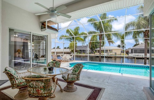 Gulf Cove House | 250 m² House ∙ 4 bedrooms ∙ 8 guests