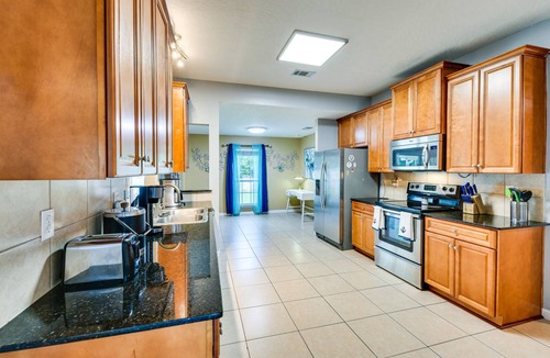 Crestview House | 260 m² House ∙ 5 bedrooms ∙ 12 guests