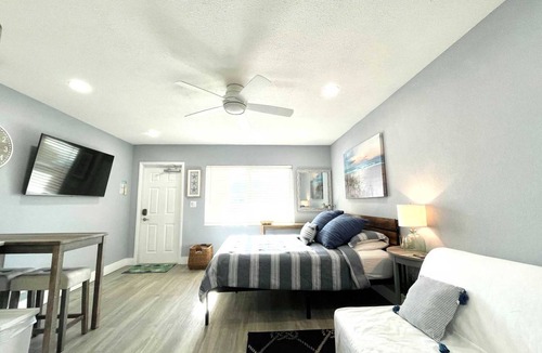 Redington Shores Condo | 27 m² Condo ∙ 1 bedroom ∙ 2 guests