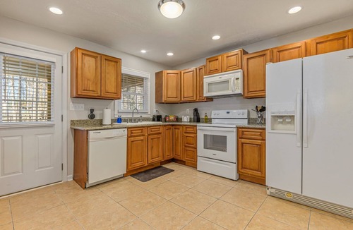 Cartersville Cottage | 27 West Ridge Drive SE, Cartersville