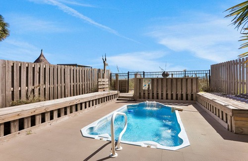 East End House | 274 m² House ∙ 4 bedrooms ∙ 16 guests