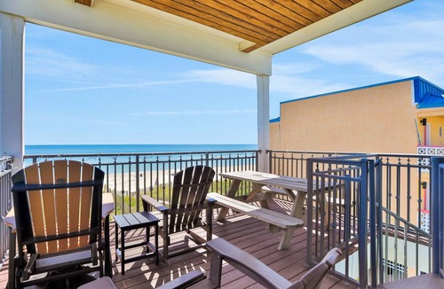 East End House | 274 m² House ∙ 4 bedrooms ∙ 16 guests