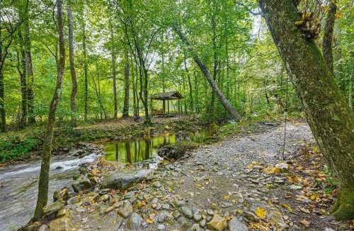 Otto House | 28 Acres: Home w/Barn & Fire Pit Near Franklin!