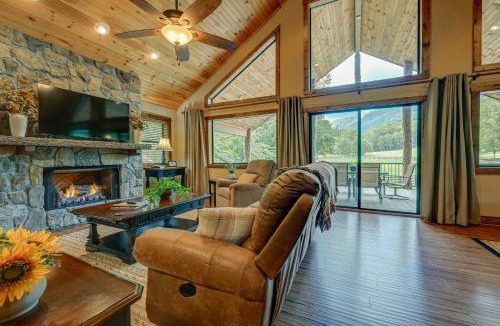 Otto House | 28 Acres: Home w/Barn & Fire Pit Near Franklin!