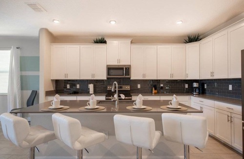 Four Corners House | 286 m² House ∙ 6 bedrooms ∙ 12 guests