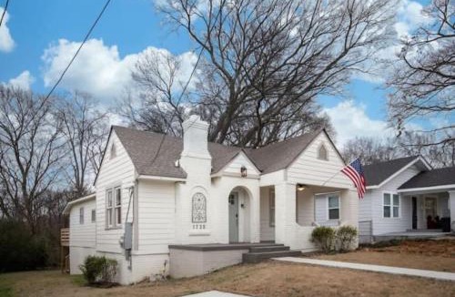 Norwood House | 28th Street Historic at Norwood