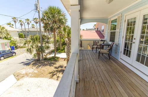 Butler Beach House | 290 m² House ∙ 6 bedrooms ∙ 12 guests