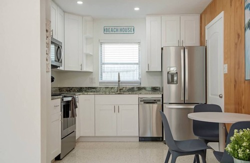 Safety Harbor Cottage | 2A Newly Renovated 1/1 at Coastal Cottages
