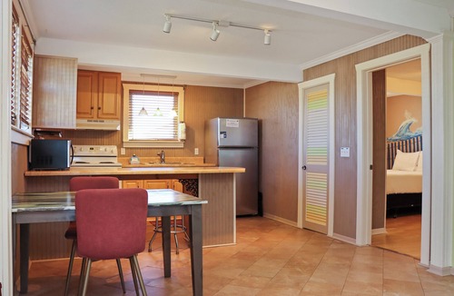 Port St. Joe House | ☀️2BR-Pet Friendly-1 Block from Beach-Off The Hook☀️