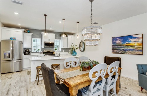 Ono Island House | 2BR Townhome | 6 Bikes Included | Private Beach Club w/Tiki Bar |Pools |Hot Tub |Golf | Dogs OK