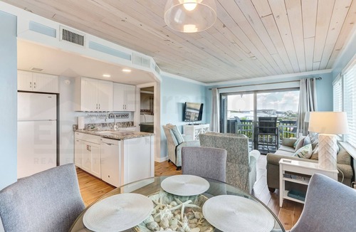 Fernandina Beach Condo | 2nd Floor, newly remodeled 2 Bed/2 Bath ocean front condo, sleeps 6.