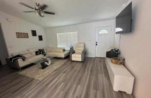 Eustis House | 3 Bed 2 Bath Sleeps 6 Pool Retreat in Eustis, FL!