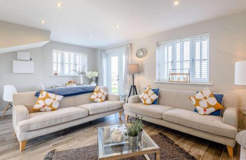 Denstone House | 3 Bed in Marston Montgomery oc-87450
