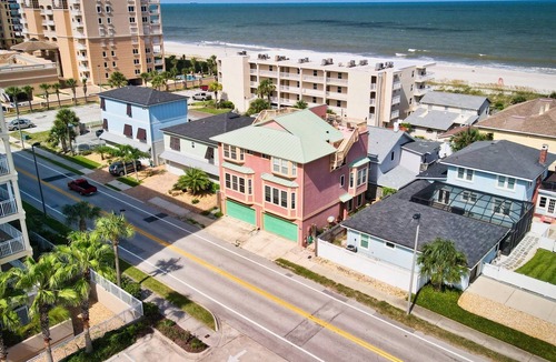 Jacksonville Beach House | 3 Bedroom 3 Bath Ocean Views Rooftop Deck Sleeps 8