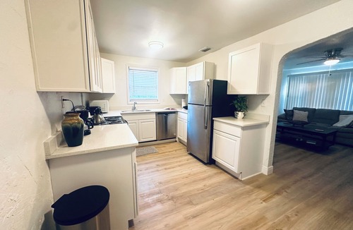 United Central House | 3-bedroom house in beautiful St. Petersburg with WiFi, AC