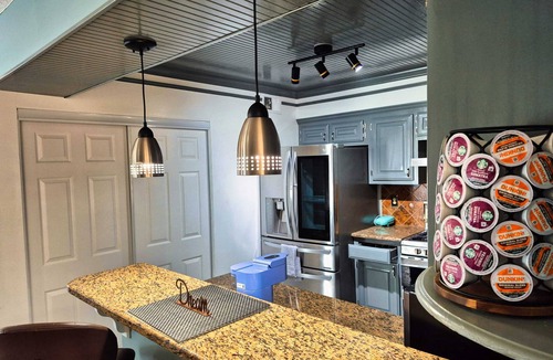 Stone Mountain House | 3-bedroom house in gorgeous Stone Mountain with AC and nice decking space