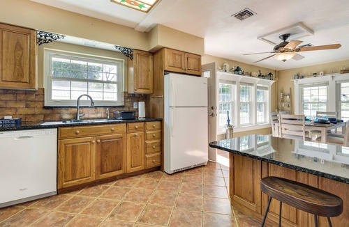 Tavares Cottage | 3 Bedroom Lakefront Retreat Near Downtown Tavares