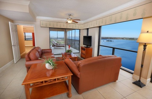 Florida Central Atlantic Coast Resort | 3 Bedroom Luxury Condo, sleeps 12.minutes from Disney, Universal Studios & More
