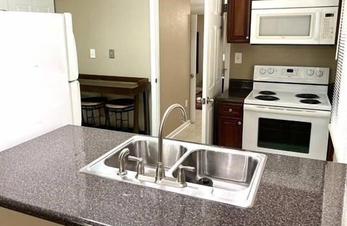 Griffin Heights Apartment | 3 Bedroom Single family 417005 by Houzlet