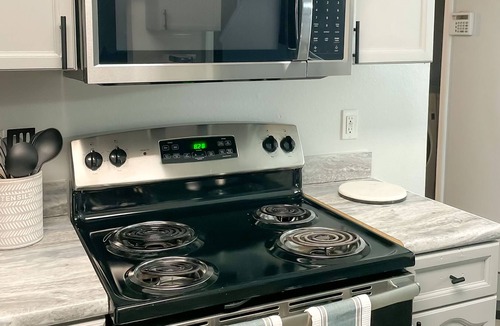 Tallahassee House | 3 Bedroom Stunner in NW Tallahassee
