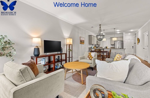 Gainesville House | 3 BR/2.5 BA, Pets OK, Near NGMC, Longer Stays OK, In-Unit W/D