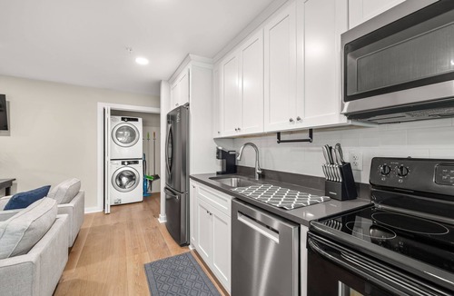 Gainesville House | 3 BR/3 BA, Pets OK, Near NGMC, Longer Stays OK, In-Unit W/D