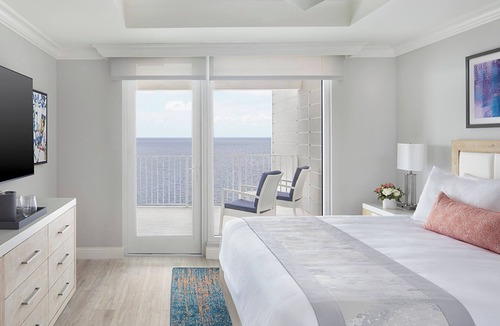 Charlotte Harbor Hotel | 3 Harbor front Room – Perfect for Dine w/Scenic Waterfront Backdrop