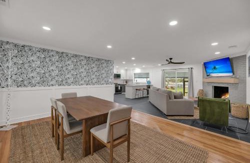 Charleston House | 3 Mi to Beach, Waterfront Charleston Home w/Patio