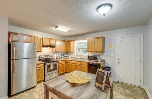 Morristown House | 3 Mi to Cherokee Reservoir: ‘Blue Haven Bungalow’