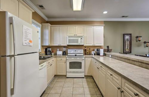 Central Myrtle Beach House | 3 Mi to Ocean: Resort Condo in Myrtle Beach!