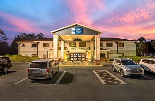 Crawfordville Hotel | 3-Star Hotel ∙ Best Western Wakulla Inn & Suites