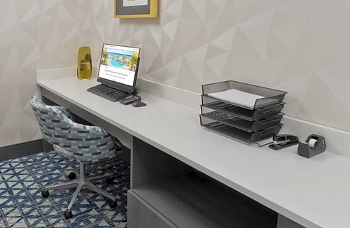 Crestline Heights Hotel | 3-Star Hotel ∙ Hilton Garden Inn Birmingham SE/Liberty Park