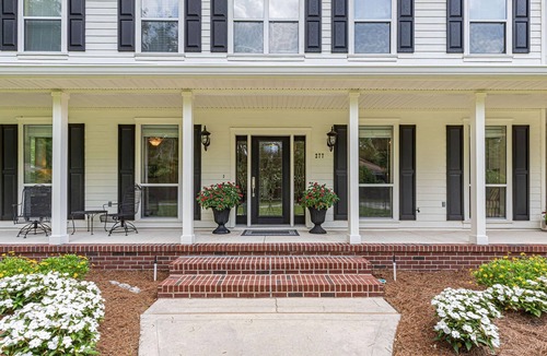 Doctors Inlet House | 30 People Comfortably Gorgeous Home on Canal Boat Kayak access Two 85" & 75” TVs