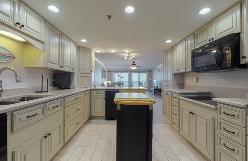 Fort Walton Beach Condo | 307 Surf Dweller by Alicia Hollis Rental FREE ADVENTURES $300/Day