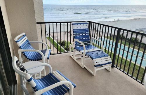 New Smyrna Beach Apartment | 311 - Perfect 1 Bdrm with Stunning Views!